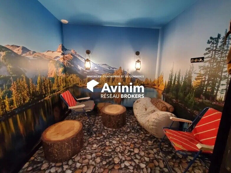 Office in Annecy for lease - Interior Photo - Image 3 of 6