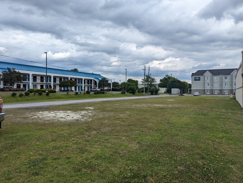 Western Blvd, Jacksonville, NC for sale - Primary Photo - Image 1 of 7