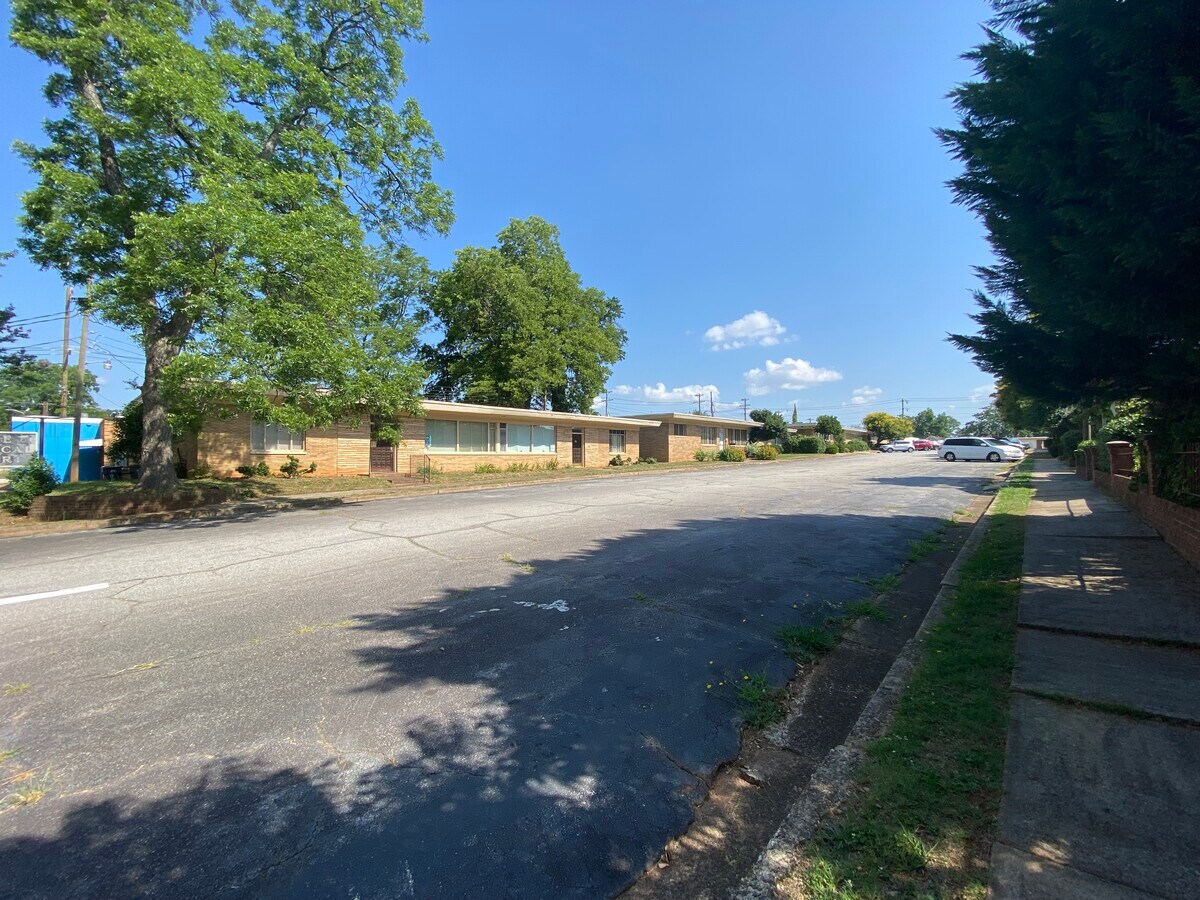 811 Pendleton St, Greenville, SC 29601