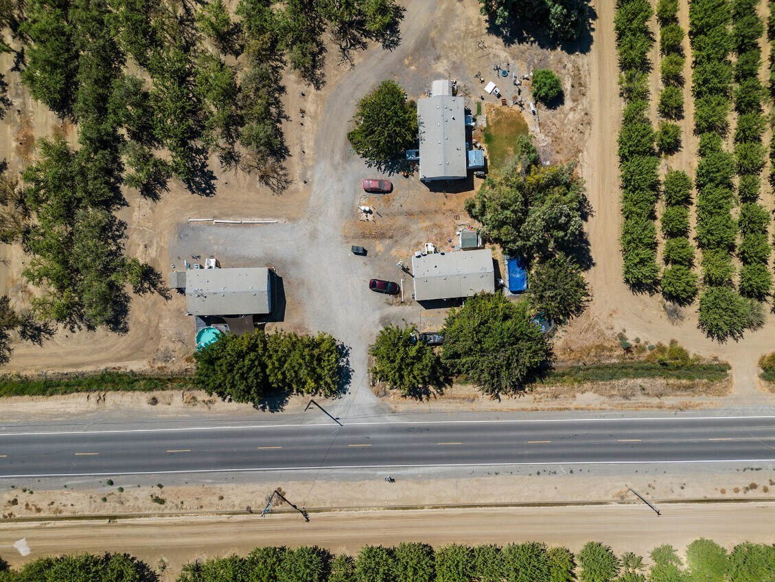 550588 Durham Ferry Rd, Tracy, CA 95304 550 & 588 W Durham Ferry Rd