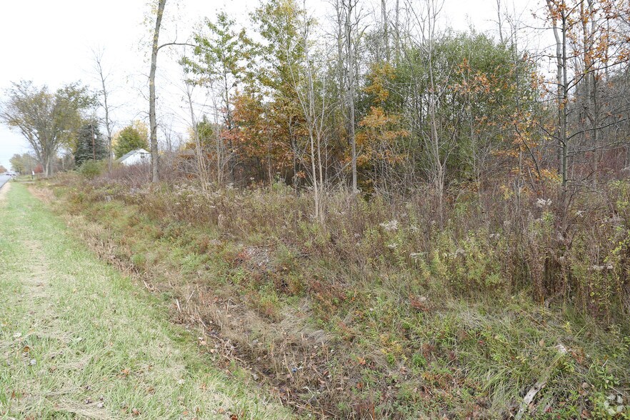 8225 Transit Rd, Amherst, NY for sale - Primary Photo - Image 1 of 1