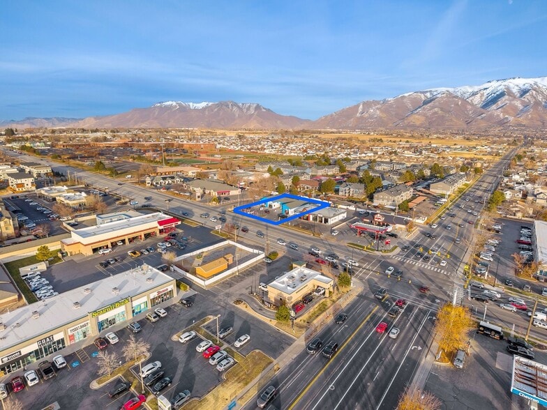2068 N Hill Field Rd, Layton, UT for lease - Building Photo - Image 2 of 22