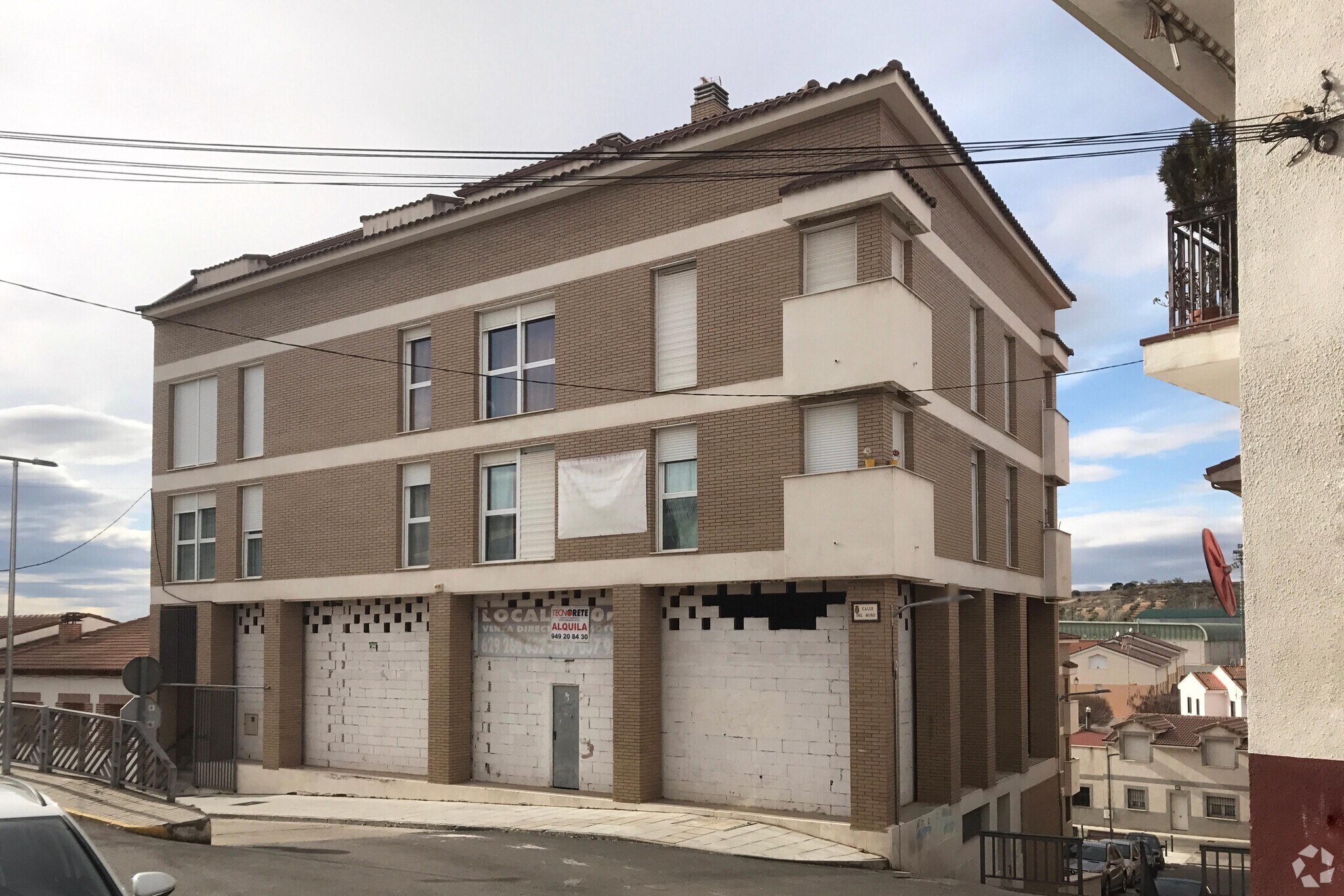 Calle Muro, 2, Cabanillas del Campo, Guadalajara for lease Building Photo- Image 1 of 3