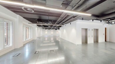 6 New Bridge St, London for lease Interior Photo- Image 2 of 12