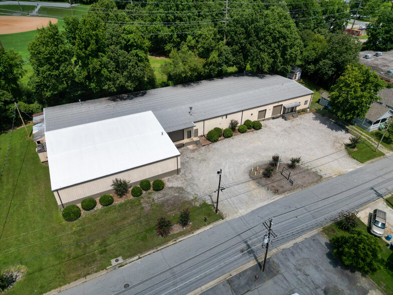 1214 Dorris Ave, High Point, NC for lease - Building Photo - Image 2 of 7