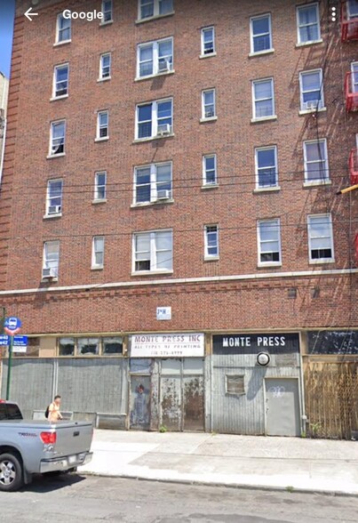 707 E 242nd St, Bronx, NY for lease - Building Photo - Image 1 of 3