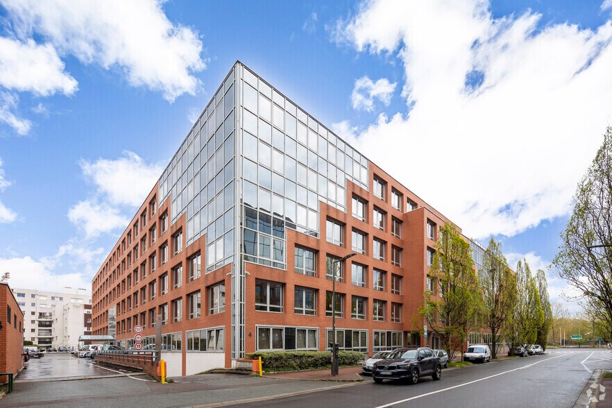 24 Quai Galliéni, Suresnes for lease - Building Photo - Image 2 of 8