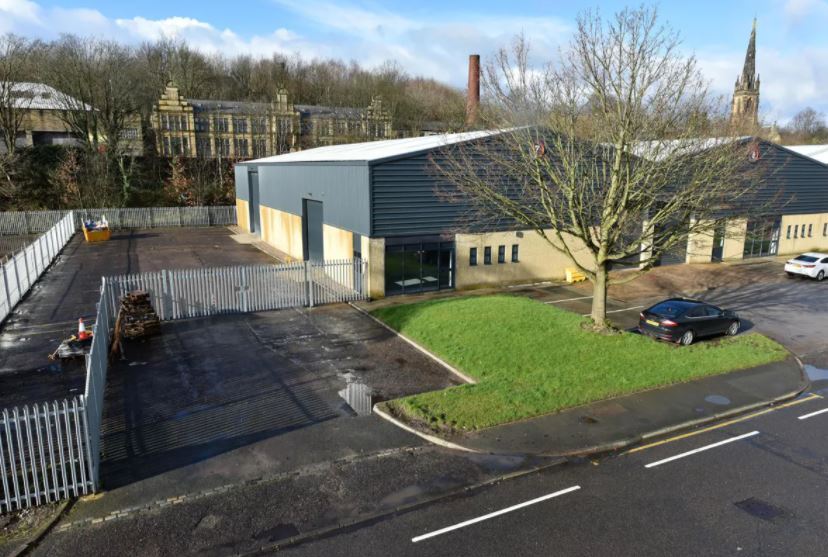 Beck Rd, Huddersfield for sale - Building Photo - Image 1 of 1