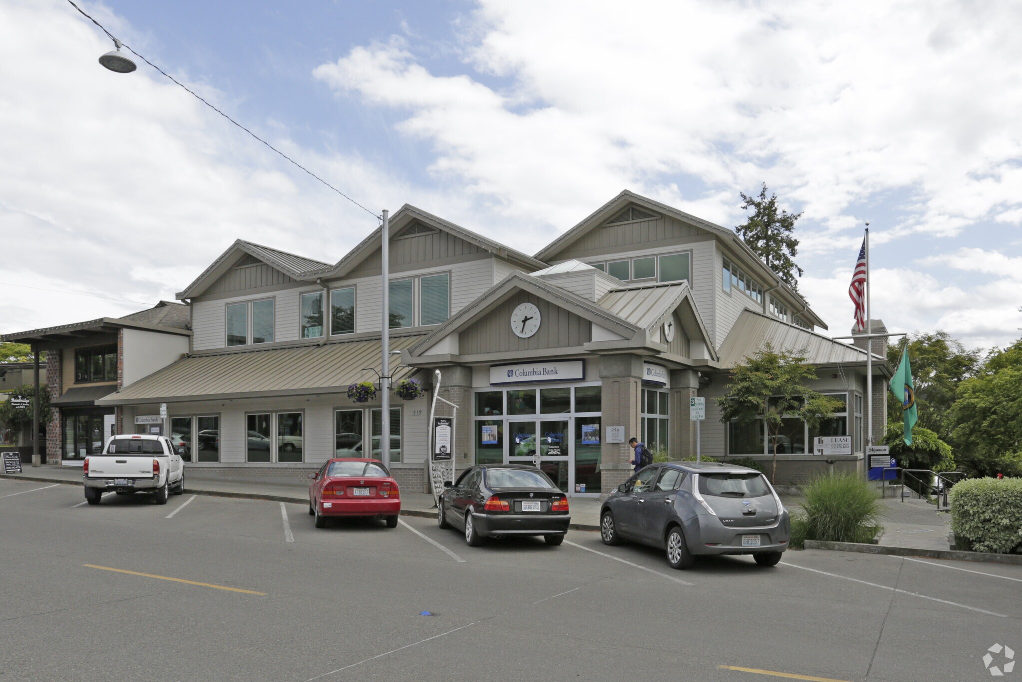 249 Winslow Way E, Bainbridge Island, WA for sale Primary Photo- Image 1 of 1