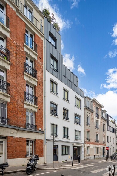 Office in Boulogne-Billancourt for lease - Building Photo - Image 2 of 2