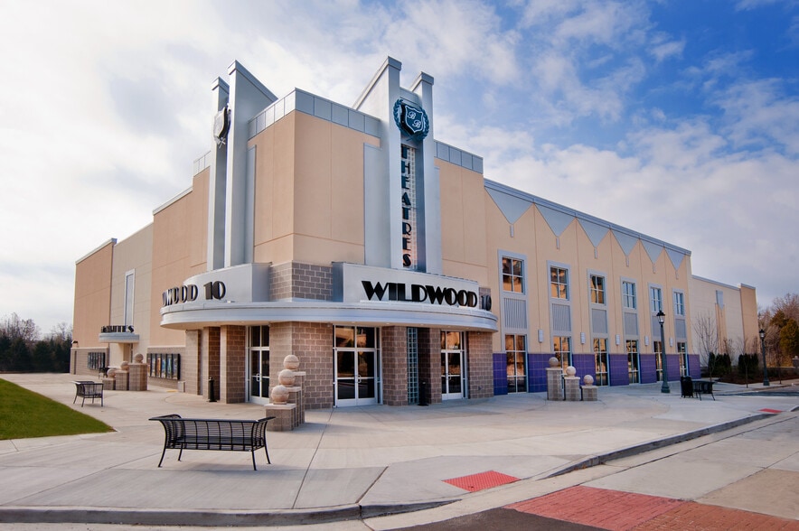 15-Property NNN-Leased Movie Theaters portfolio of 15 properties for sale on LoopNet.com - Building Photo - Image 1 of 22