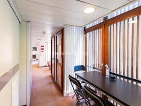 Office/Retail in Barcelona, Barcelona for lease Interior Photo- Image 1 of 4