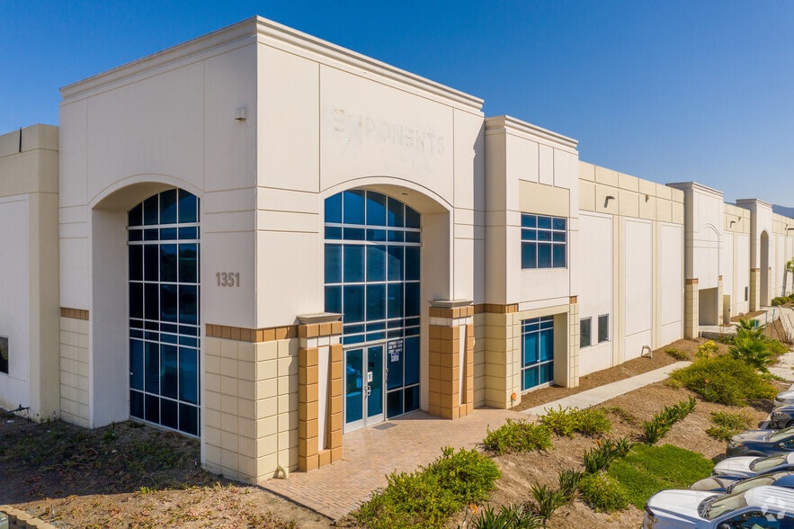 1351 Air Wing Rd, San Diego, CA for lease - Building Photo - Image 3 of 6