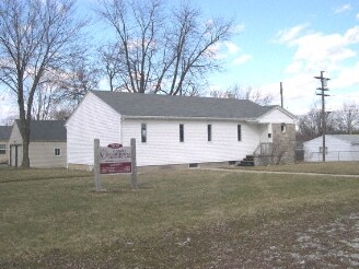 1810 Hinton Dr, Fort Wayne, IN for sale Primary Photo- Image 1 of 1