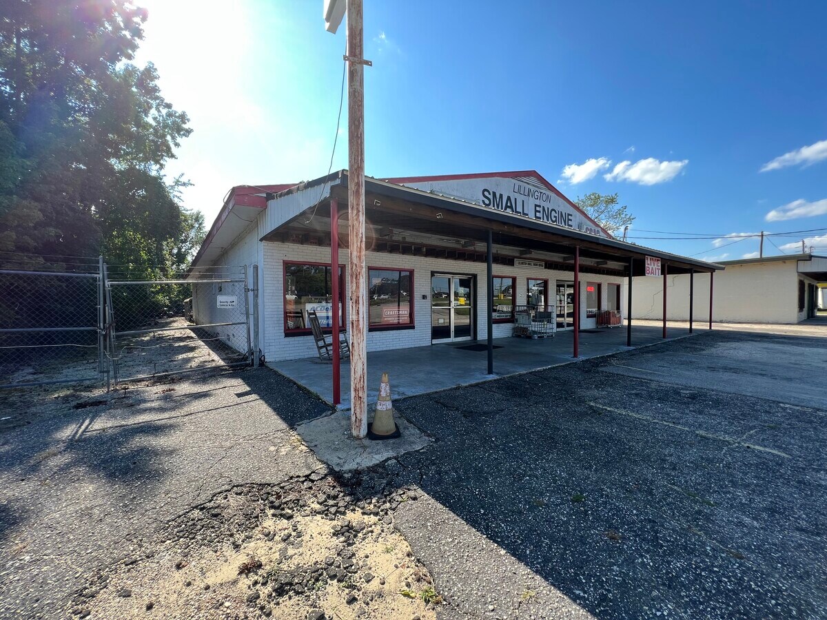 1385 N Main St, Lillington, NC 27546