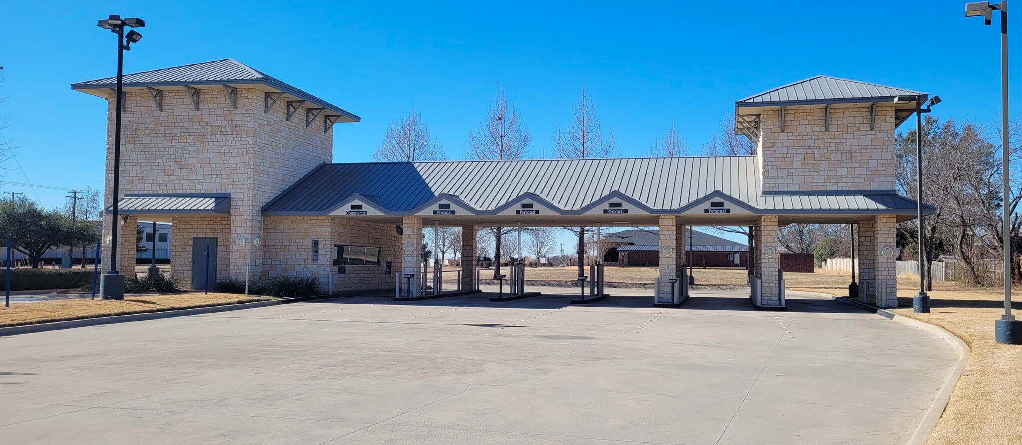 2700 W Euless Blvd, Euless, TX 76040 Mini Bank/DriveThru