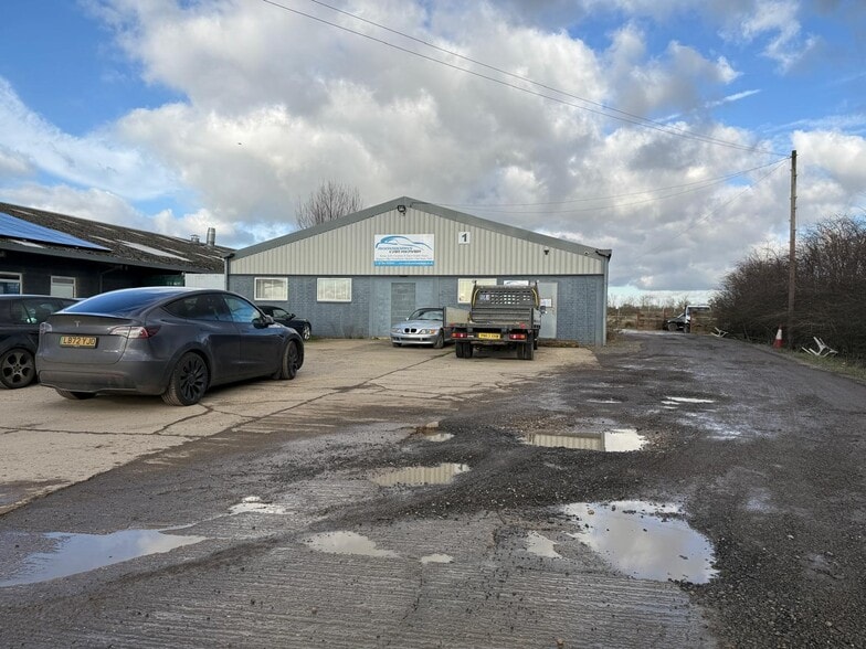 Unit Addington Business Park, Buckingham for sale - Building Photo - Image 1 of 1