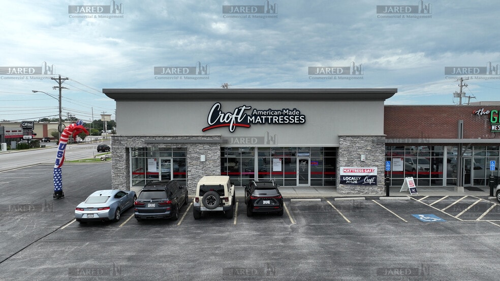 303-321 E Battlefield St, Springfield, MO for lease - Building Photo - Image 3 of 14