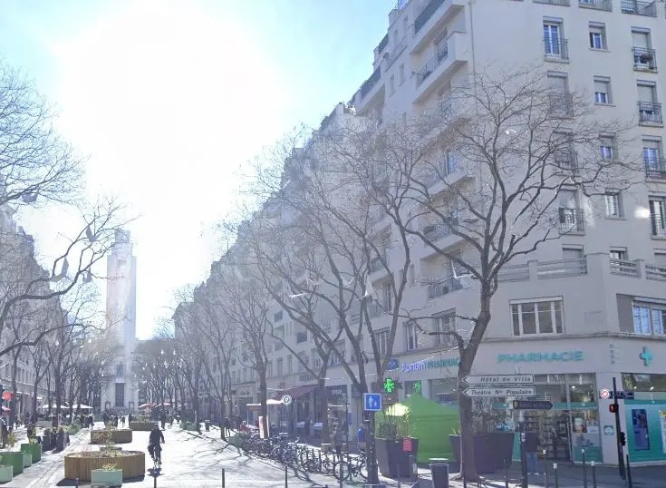 Office in Villeurbanne for lease - Building Photo - Image 1 of 5