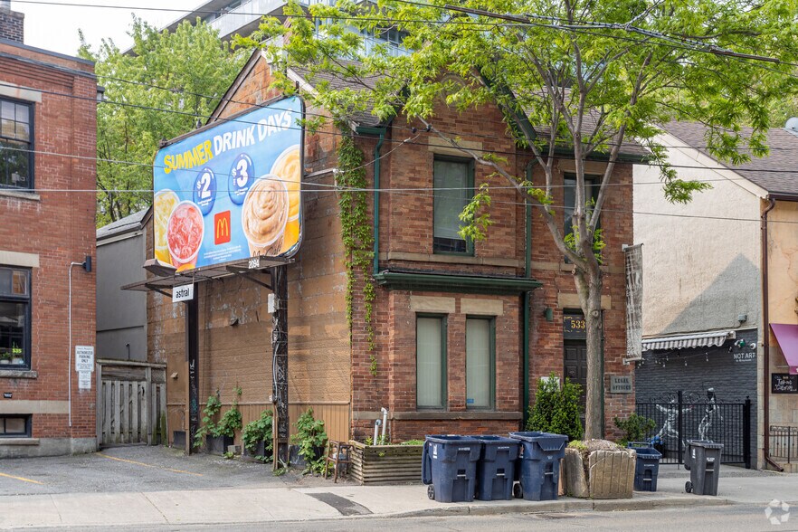 533 Queen St E, Toronto, ON for lease - Building Photo - Image 2 of 2