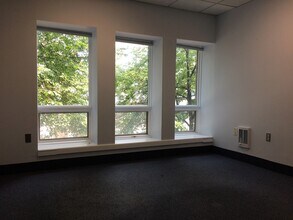 400 N Columbus St, Alexandria, VA for lease Interior Photo- Image 2 of 7