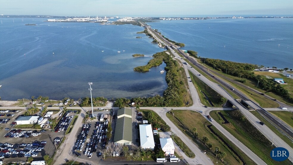 2755 N BANANA RIVER Dr, Merritt Island, FL for sale - Building Photo - Image 2 of 8