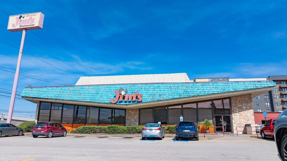 9091 Research Blvd, Austin, TX for lease - Building Photo - Image 2 of 3