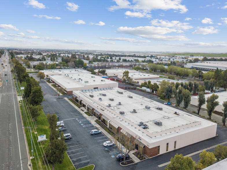 47811-47825 Warm Springs Blvd, Fremont, CA for lease - Aerial - Image 2 of 7