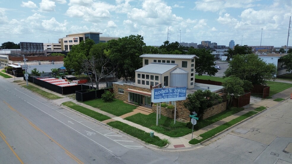 1100 Pennsylvania Ave, Fort Worth, TX for sale - Building Photo - Image 1 of 14