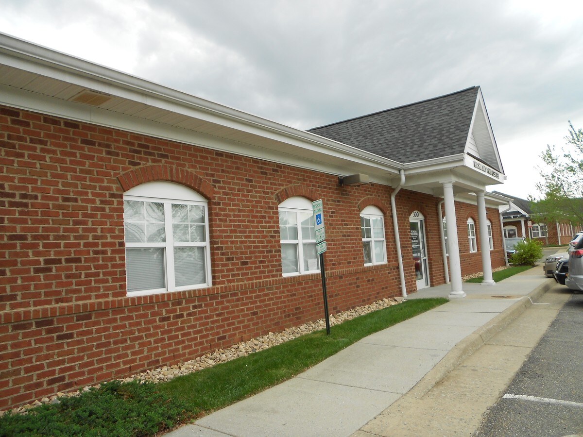 7489 Right Flank Rd, Mechanicsville, VA 23116 Bell Creek Square