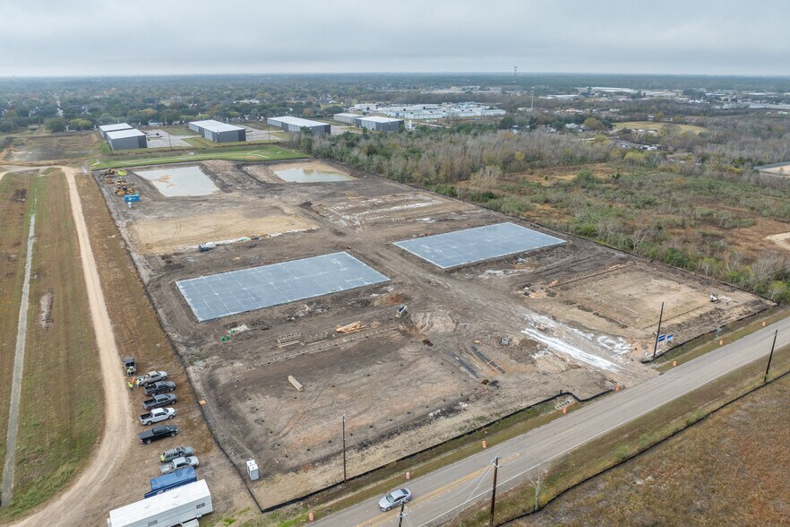 16330 Beamer Rd, Friendswood, TX for sale - Construction Photo - Image 3 of 8