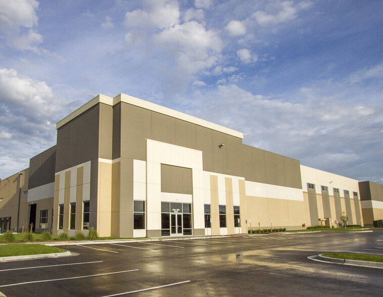 4801 Trade Access Blvd, Hazelwood, MO for lease - Building Photo - Image 1 of 17