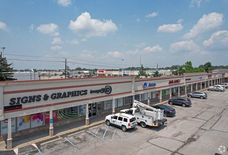 8902-8948 Saint Peter St, Indianapolis, IN for lease - Primary Photo - Image 1 of 3