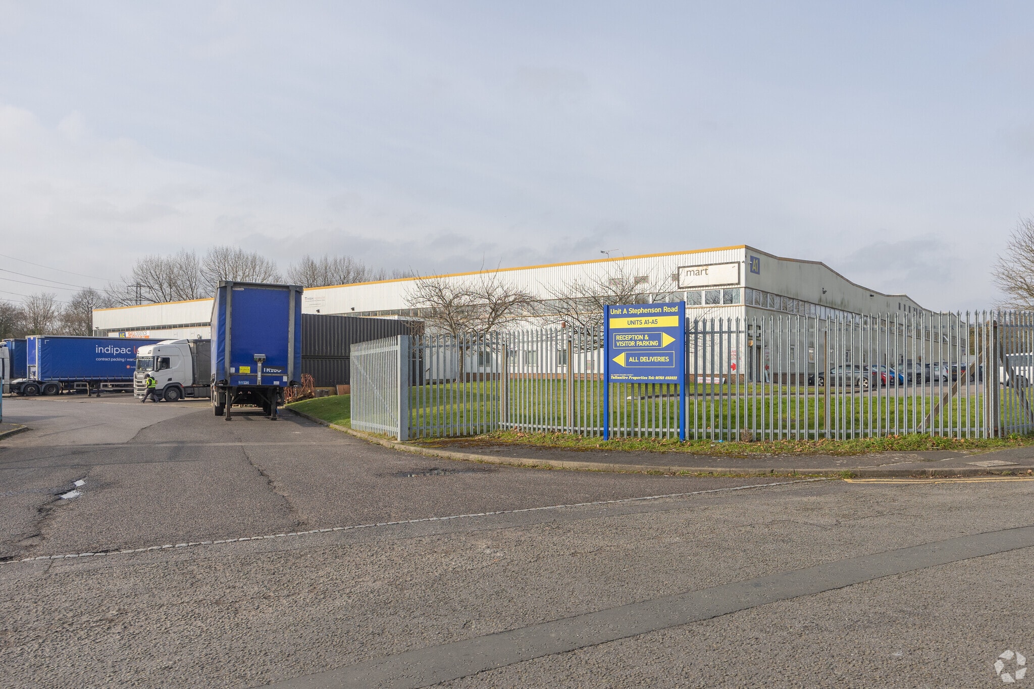 Stephenson Rd, Swindon for lease Primary Photo- Image 1 of 10