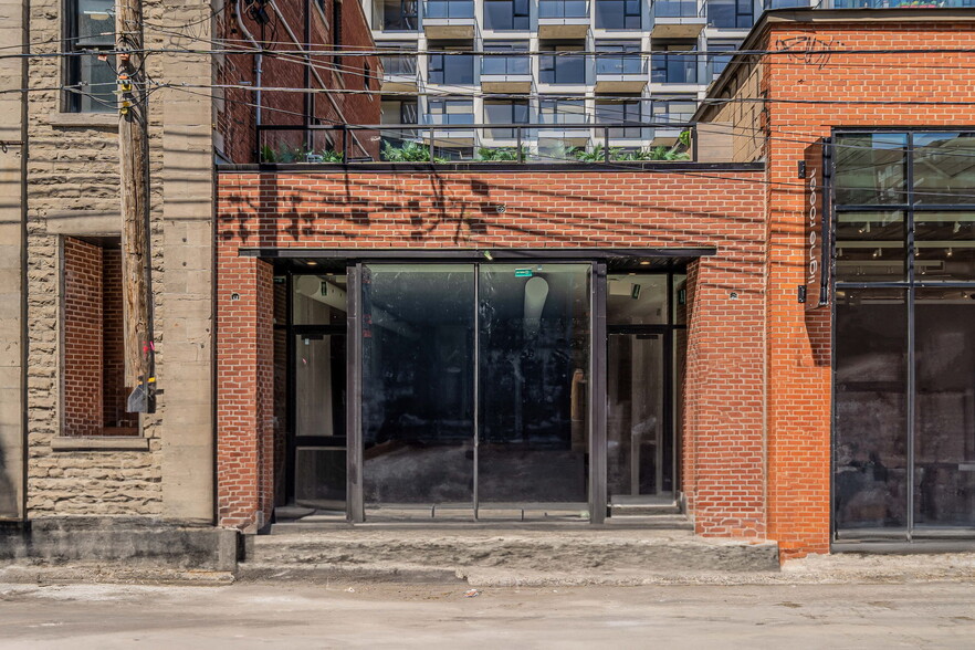 217-219 Rue Young, Montréal, QC for lease - Building Photo - Image 1 of 14