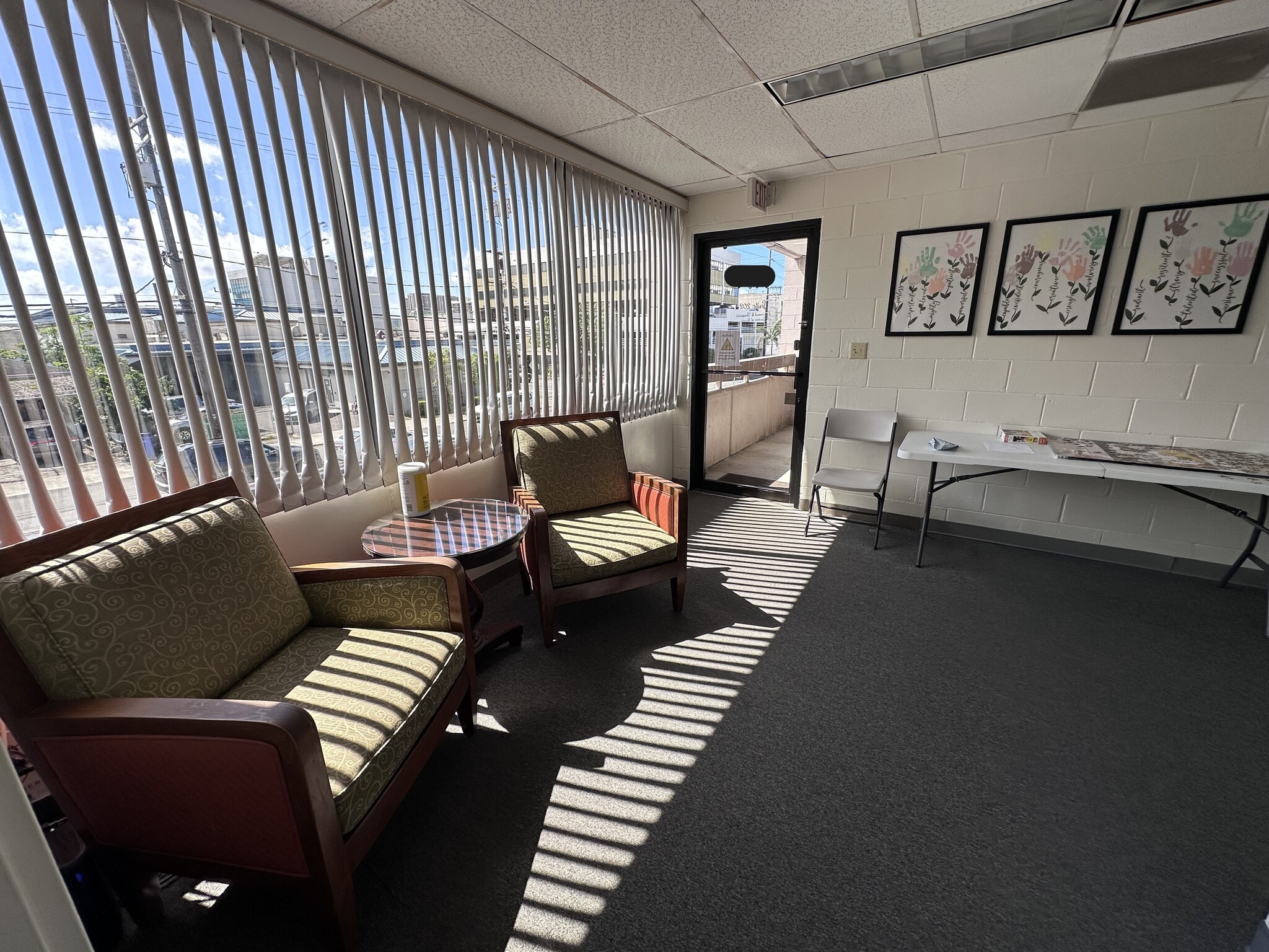 1210 Artesian St, Honolulu, HI for lease Interior Photo- Image 1 of 11