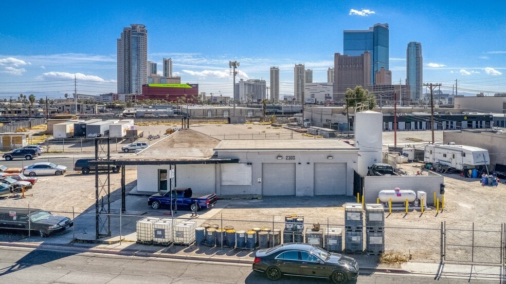 2300 Western Ave, Las Vegas, NV for lease - Building Photo - Image 3 of 12