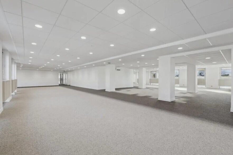 177-185 Rue De Bercy, Paris for lease - Interior Photo - Image 3 of 7