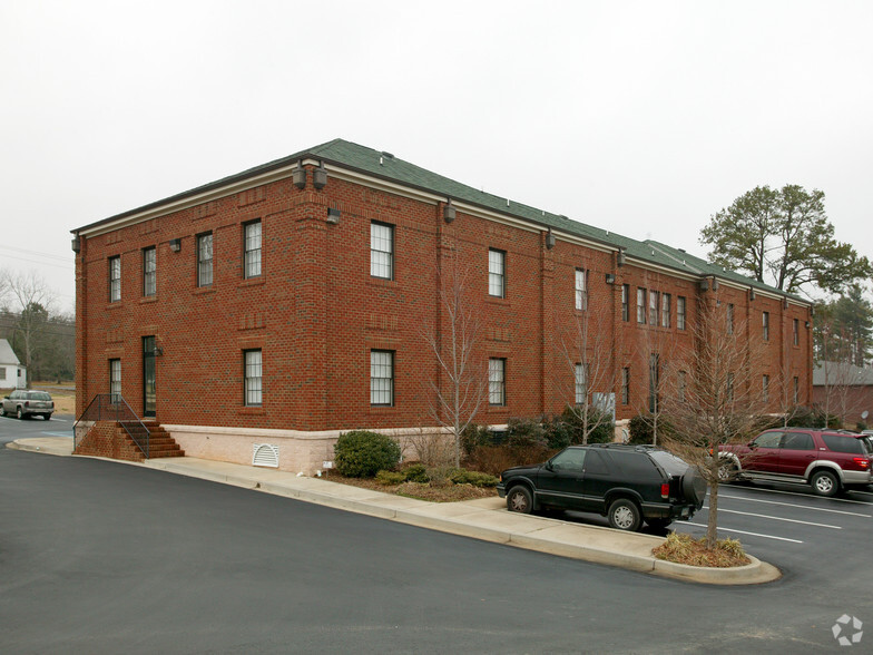 419 SE Main St, Simpsonville, SC for lease - Building Photo - Image 2 of 38