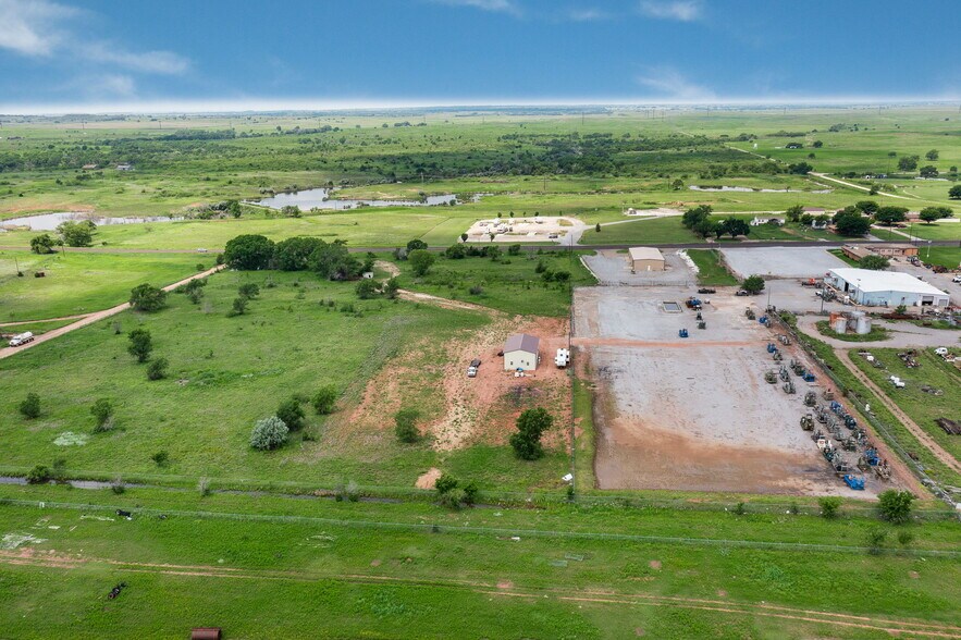 6186 Hwy 83, Shamrock, TX 79079 Industrial for Sale