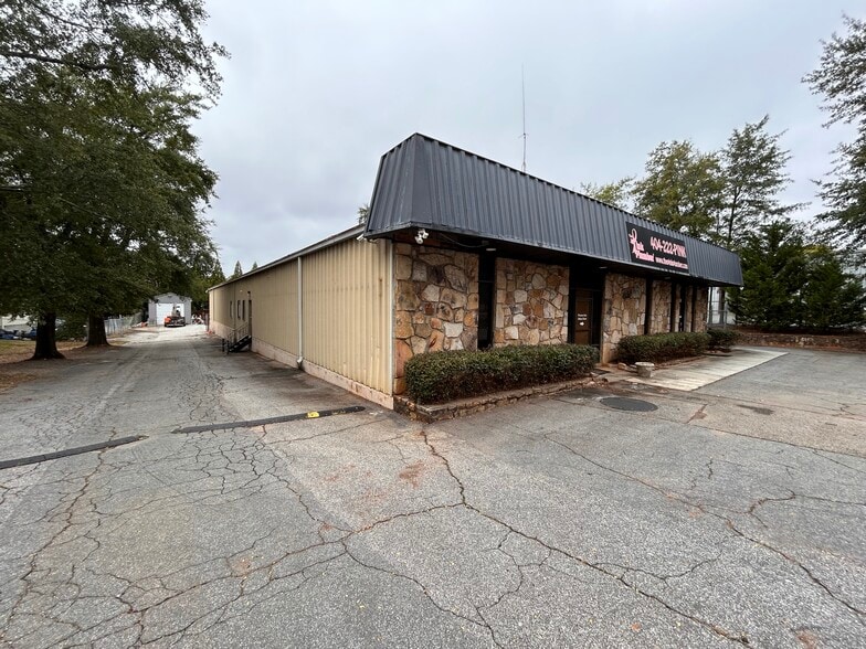 2620 Mathews St SE, Smyrna, GA for sale - Building Photo - Image 2 of 3