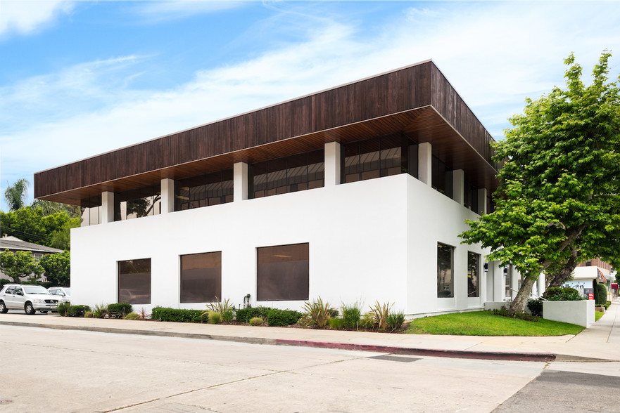 12381 Wilshire Blvd, Los Angeles, CA for lease - Building Photo - Image 1 of 13