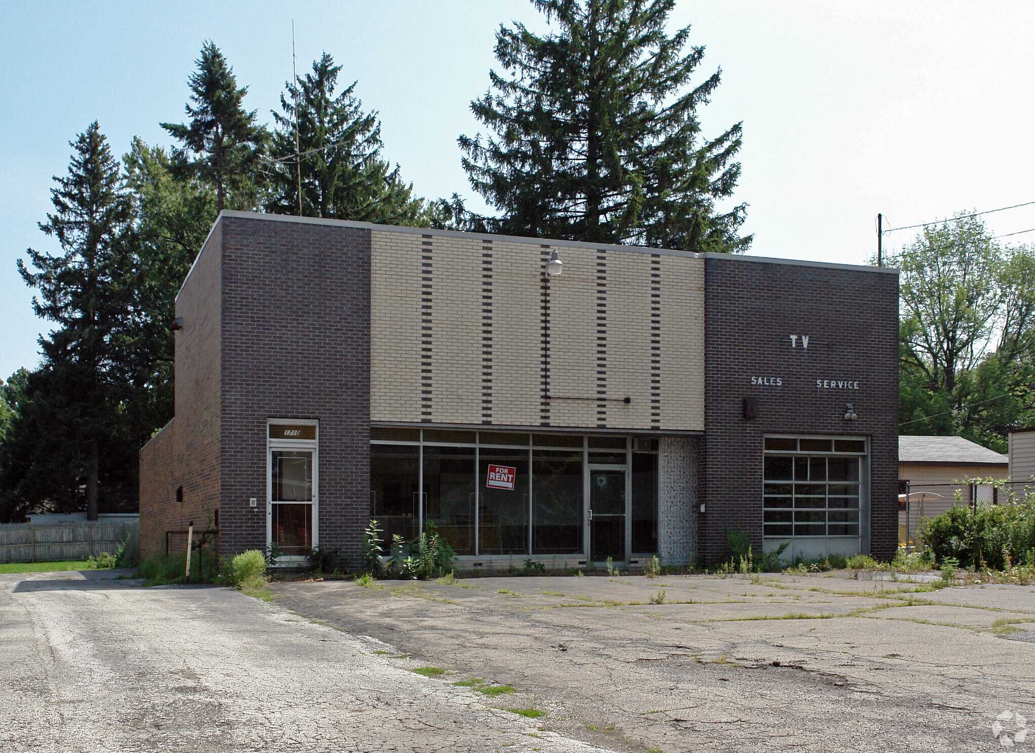 1708-1710 E Prospect Rd, Ashtabula, OH for sale Primary Photo- Image 1 of 1