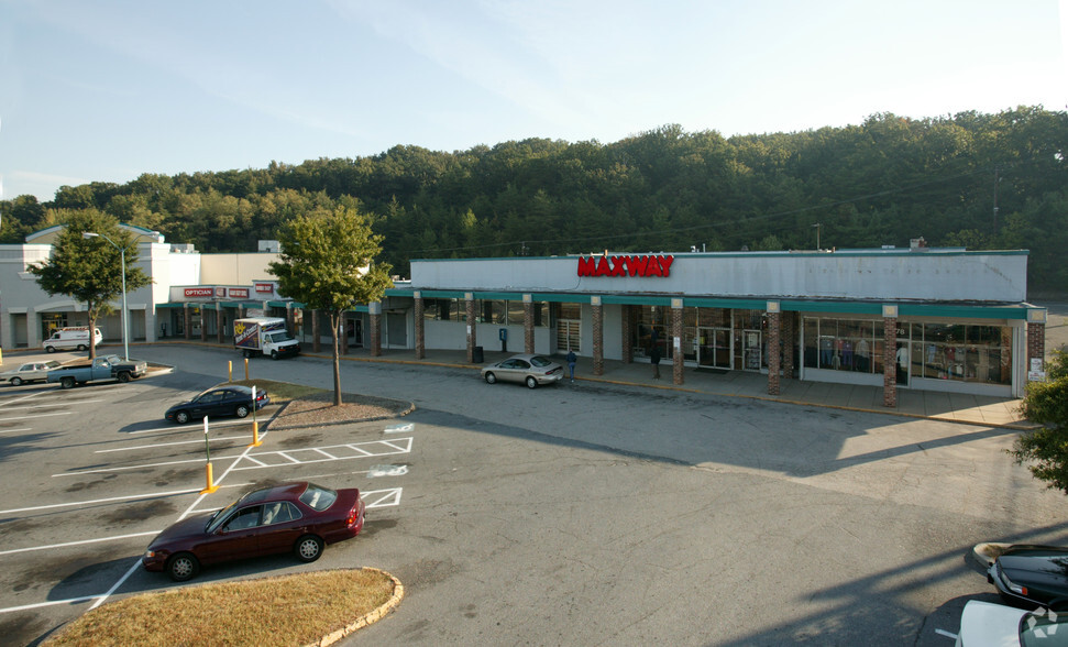 7700-7778 Landover Rd, Hyattsville, MD for lease - Building Photo - Image 3 of 9