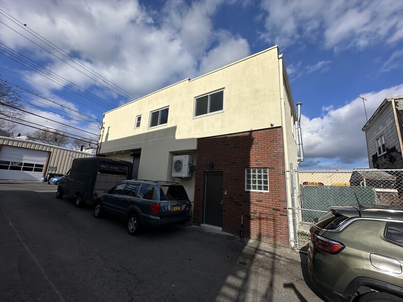 20 Fullerton Ave, Yonkers, NY for lease - Building Photo - Image 3 of 16