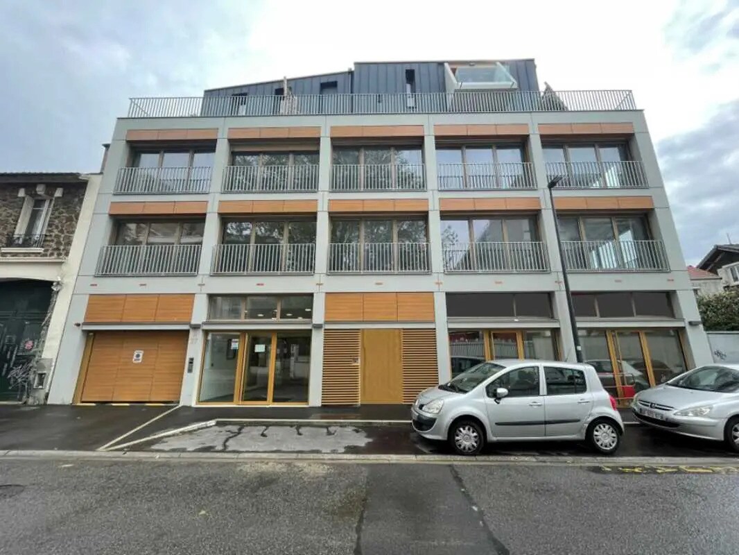 Office in Montreuil for sale Building Photo- Image 1 of 12