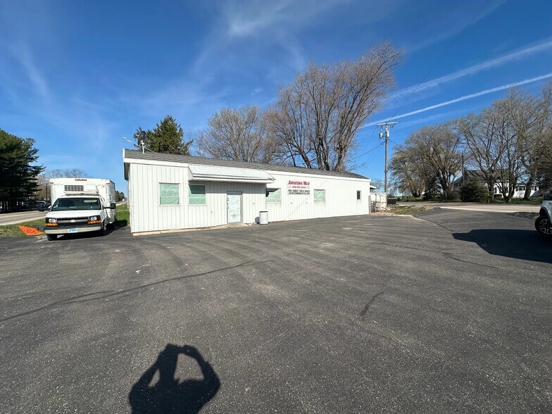 10319 E County Road A, Janesville, WI for sale - Primary Photo - Image 1 of 1