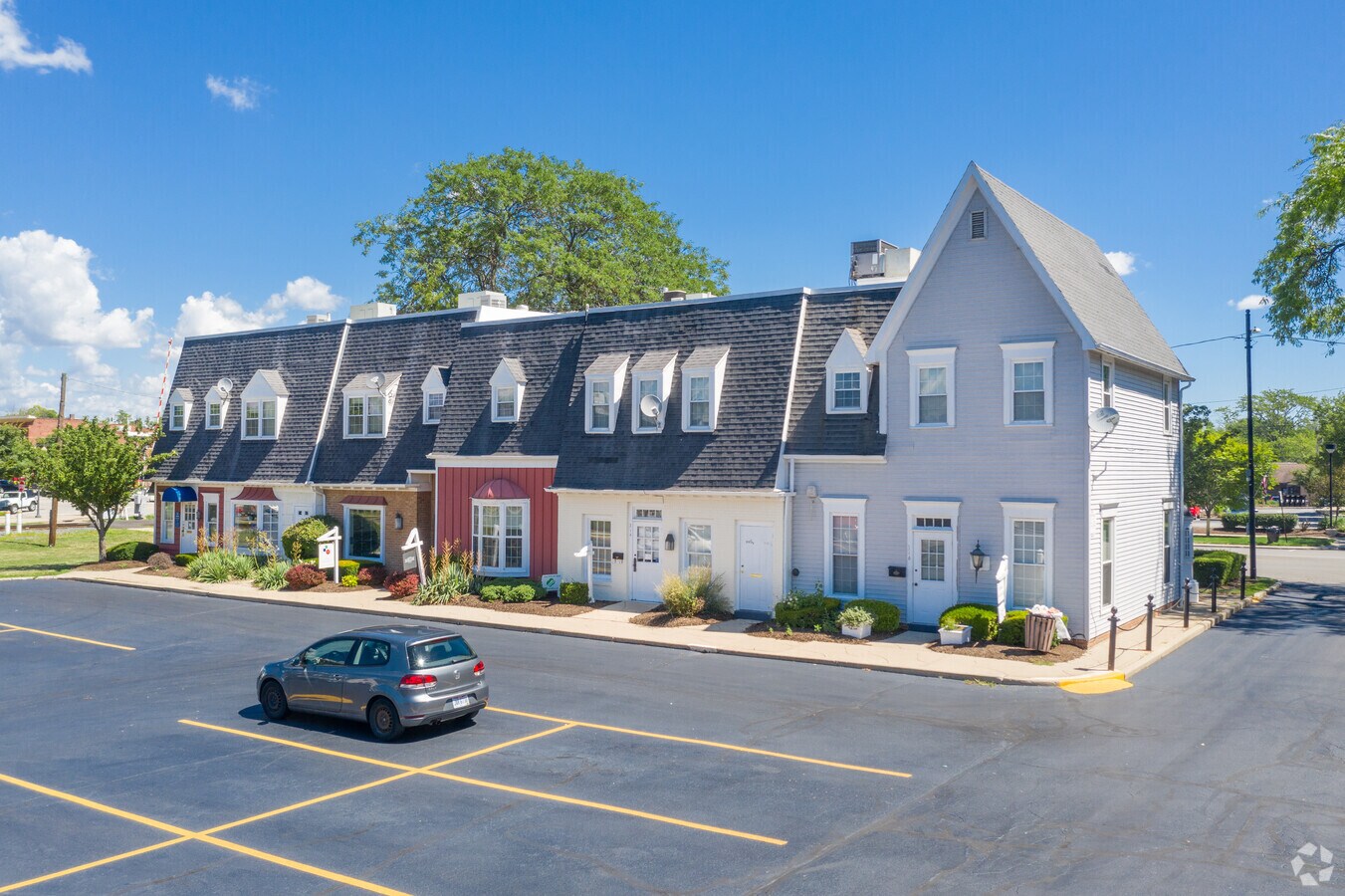 330 Louisiana Ave, Perrysburg, OH 43551