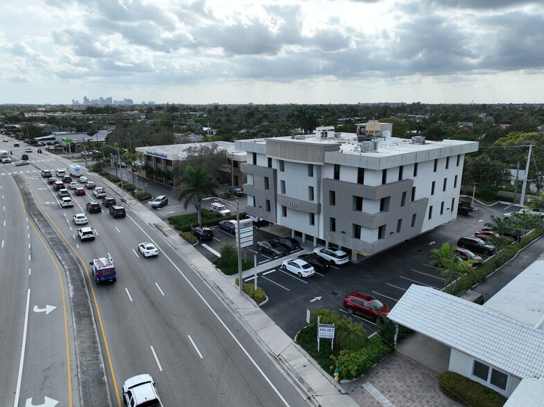 4331 N Federal Hwy, Fort Lauderdale, FL for lease - Building Photo - Image 1 of 2