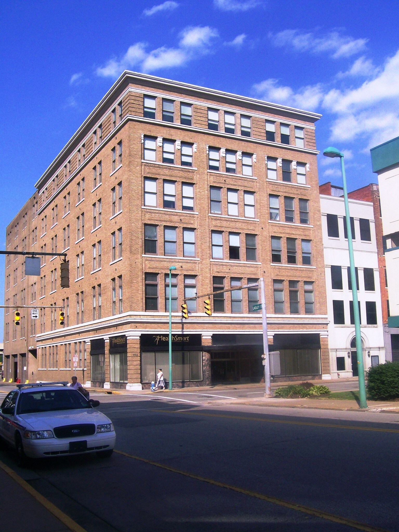 600602 Virginia St E, Charleston, WV 25301 Office for Sale